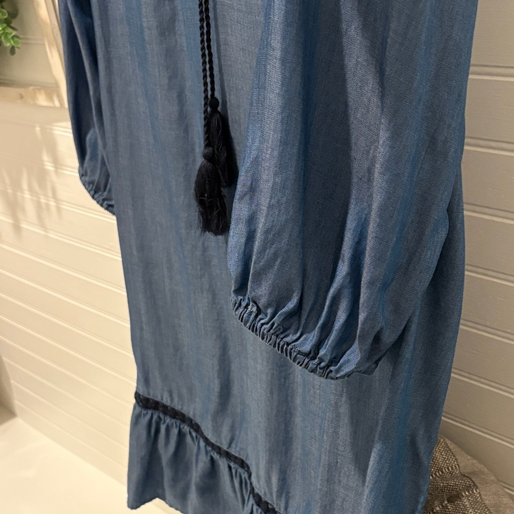 Crown & Ivy Chambray V-Neck Top with Ruffle Trim - Picture 3 of 5